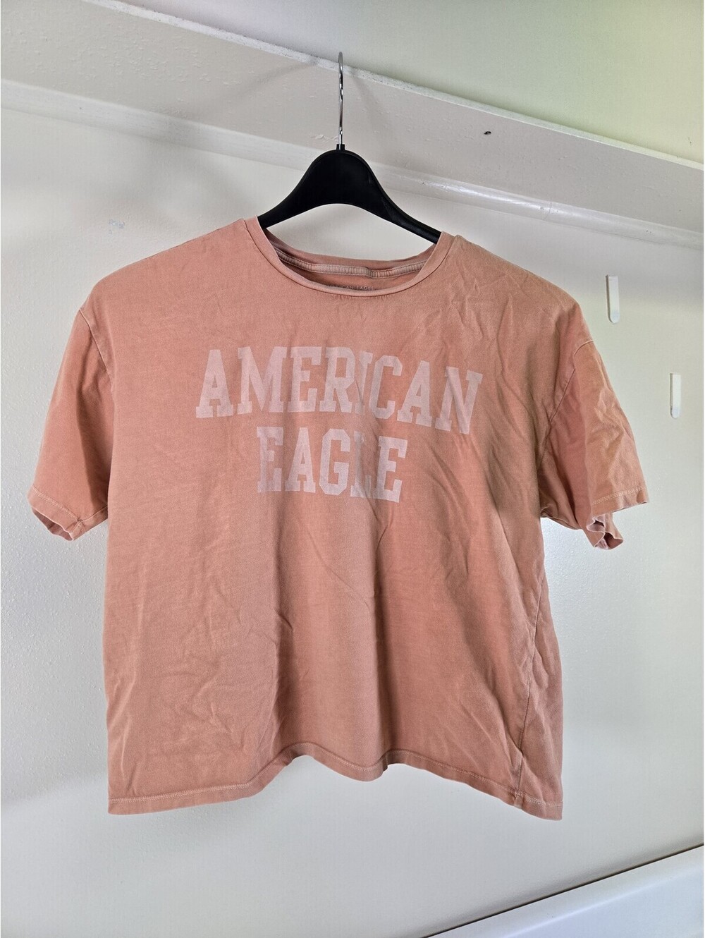 American Eagle Salmon Pink Cropped T Shirt large